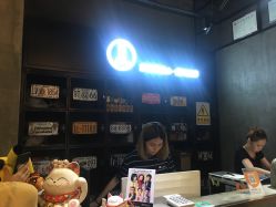 -Kraemer Paris  苏豪路易士·嘉玛发廊