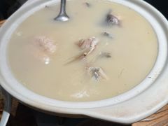 大砂锅炖鱼头汤-丹江渔村(首都机场店)