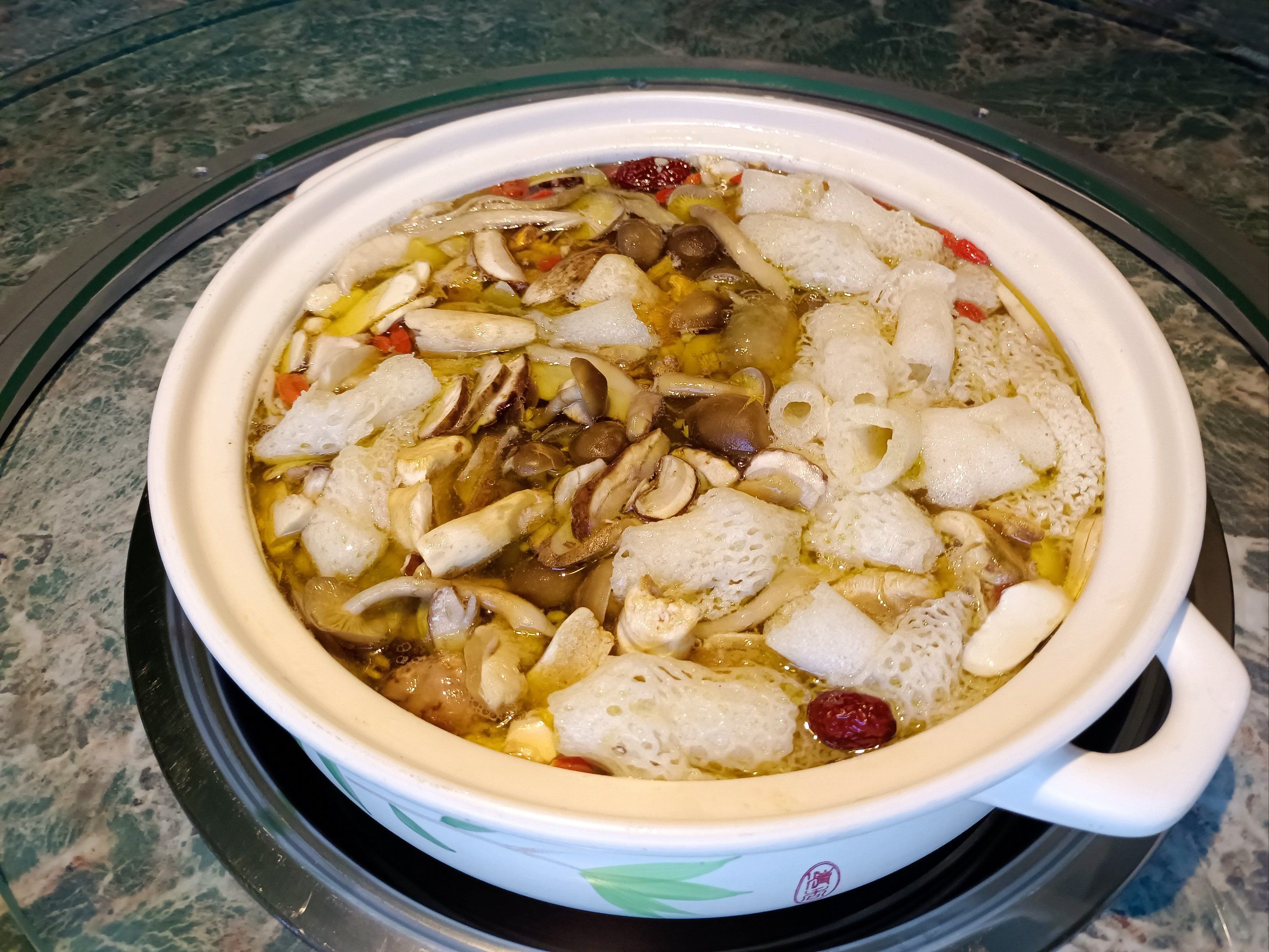 昆明野生菌火锅