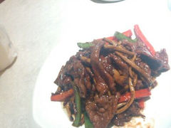 茶树菇牛柳-鹿港小镇经典老上海菜(长乐路店)
