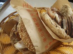 -洪峰浩老北京烧饼夹肉(角门路店)