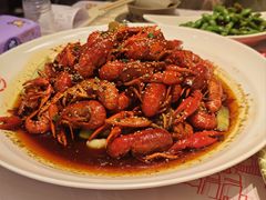 -肥肥虾庄·金牌油焖大虾(汉街SKP店)