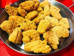 -BHC炸鸡(明洞总店)