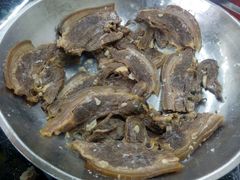-老石黑山羊毛驴肉火锅(金凯广场店)