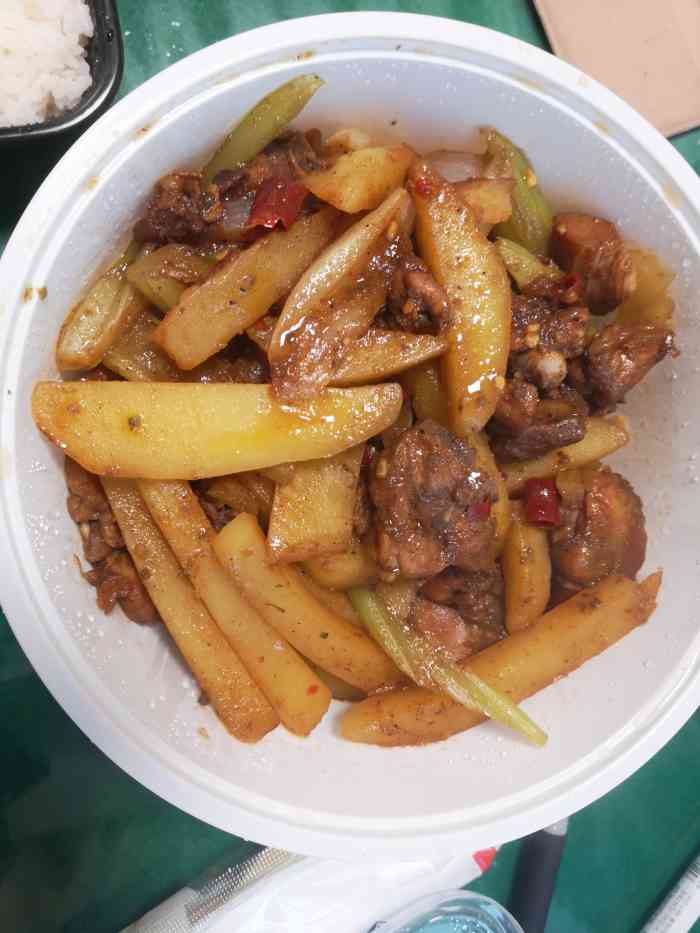 黄蜀郎鸡公煲(幸福时代店)-"味道有点咸,其他地方就没什么感觉.