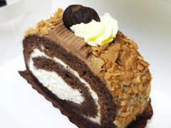 栗子瑞士卷-Dough&Joe团憩(瑞虹天地月亮湾店)