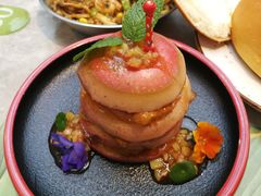 酸梅酱苹果猪颈肉-大树餐厅(红旗街万达店)