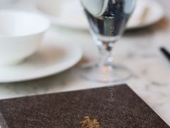餐具摆设-唐阁海景中餐厅·早茶·粤菜•生日聚餐(海口朗廷酒店)