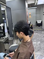 -藤野造型•烫染专业店