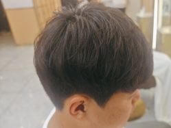 -一東造型烫发染发