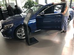 -杭州中升之星奔驰4S店(滨江店)