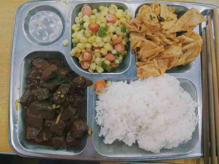 成都信息工程大学一食堂