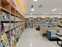 -赤峰市图书馆