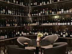 -wineapp葡萄酒餐吧(外滩金融中心店)