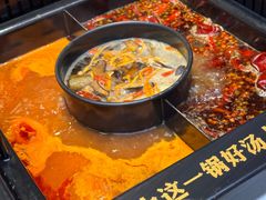-老牌坊云南鱼豆花火锅(哈西万达店)