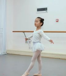 -MiWu咪舞舞蹈塑形中心