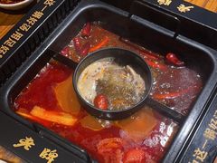 -老牌坊云南鱼豆花火锅(爱建店)