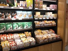 -良品铺子(五角场万达店)