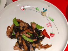 鸡枞菌爆爽肉-馋遇江南·精致湖景雅宴(东方之门店)