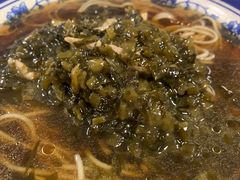 雪菜肉丝-明呈黄鱼面馆(斜土路店)