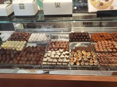 -Laderach 莱德拉(上海环贸iapm店)