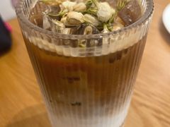 茉莉冰拿铁-自如ZSPACE四合院艺术餐厅