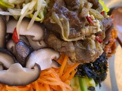 烤牛肉拌饭-梨花牛肉汤饭(仁恒伊势丹店)