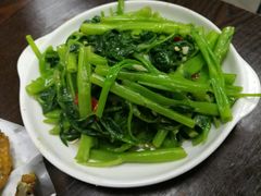 -兴记菜馆