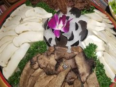 -慢丽江·云南野生菌土鸡锅(付家庄店)