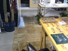 -肆兮眼镜·蔡司·徕卡战略合作店(大坪店)
