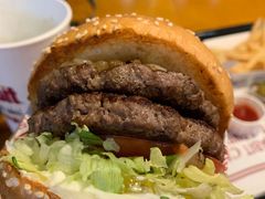 -The Habit Burger Grill 哈比特汉堡(复兴soho店)
