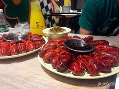 -巴厘龙虾·榜首油焖大虾(音乐学院·沿江酒馆店)