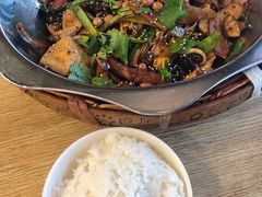 -愉肴麻辣香锅(中山路店)