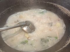 -陈大锅·岳阳鱼馆·地道岳阳菜(美食街店)