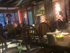 大堂-江边城外烤全鱼(方庄时代购物中心店)