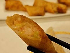 脆皮鲜虾春卷-顺德新世界酒店·华美轩餐厅