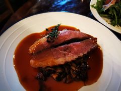 煎鸭胸配红酒沙司-羽深肉铺 Steak & Wine