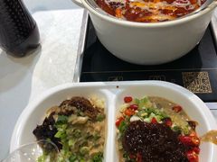 -百品聚旋转火锅(万德庄店)