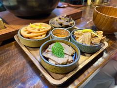 -银米·云南传统过桥米线(双廊黑金冠店)