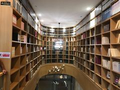 -新华书店(印象城店)