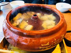 -云海肴·汽锅鸡·云南菜(天山百盛优客店)