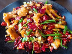 -曼听小寨海鲜烧烤·大连辣炒大王(盖州街店)