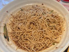 -肥肥虾庄·金牌油焖大虾(汉街SKP店)