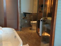 -三亚湾海居铂尔曼度假酒店