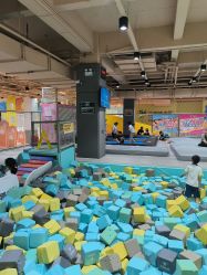 -反弹蹦床公园·运动乐园·团建·亲子派对(深圳观澜湖店)