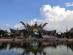 -七彩云南欢乐世界