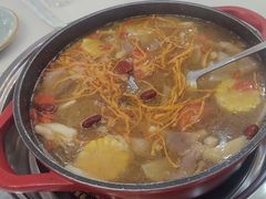 -休记光头香辣蟹干锅(绵竹店)