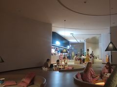 -涨巢·潮玩水疗局