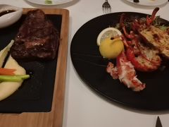 -龙虾酒吧扒房(宁波香格里拉店)