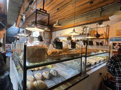 面包甜点陈列柜-仙峰天然面包(迎宾路店)